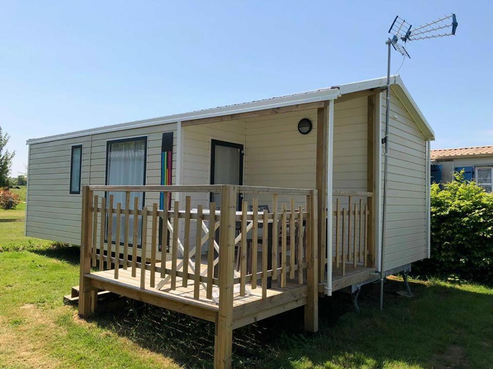Camping Au Pre De L'Etang Sainte-Foy  Exterior photo