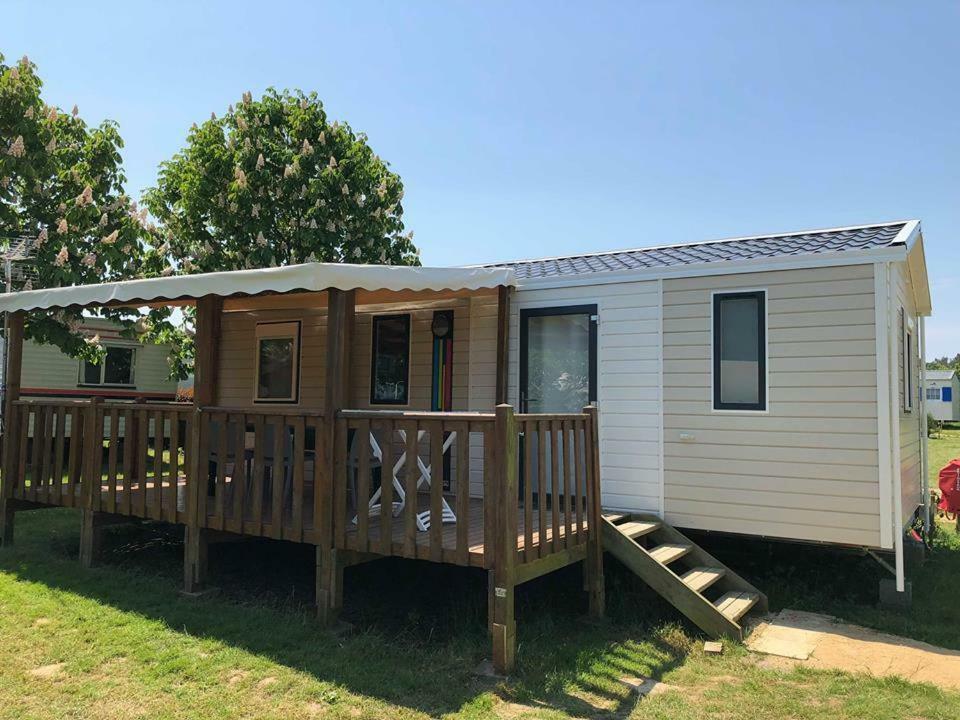 Camping Au Pre De L'Etang Sainte-Foy  Exterior photo